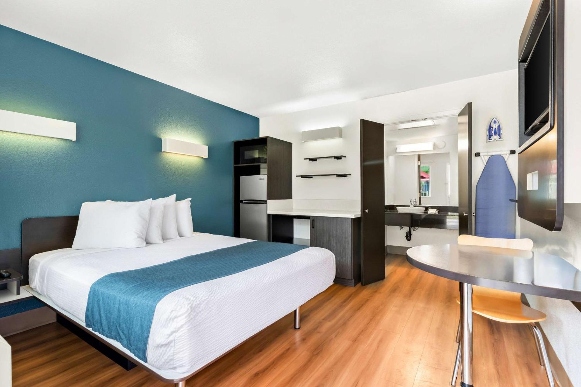 Studio 6 Suites Carpinteria, Ca Santa Barbara South Экстерьер фото